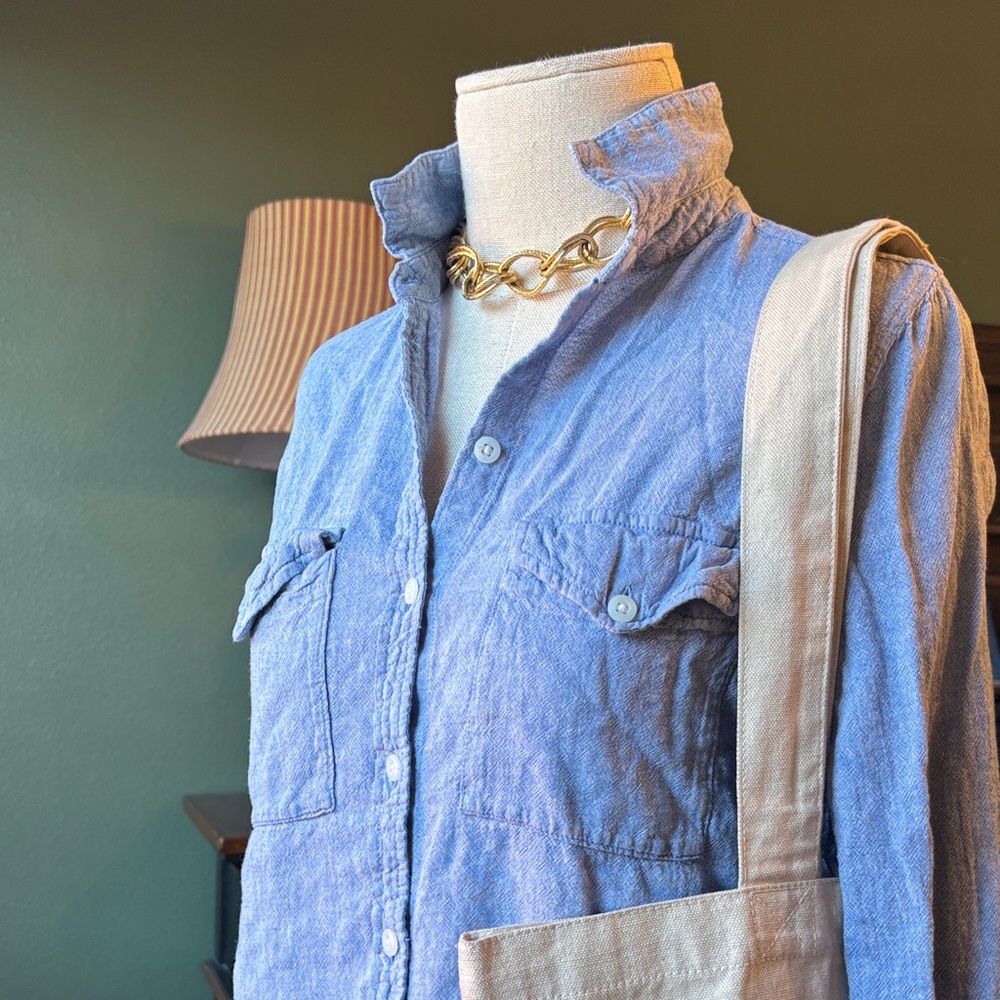 BeachLunchLounge blue button down - image 4